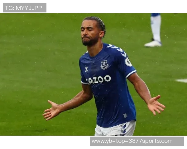 赫迪拉盛赞维蒂尼亚自信表现称其为巴黎中场的节拍器