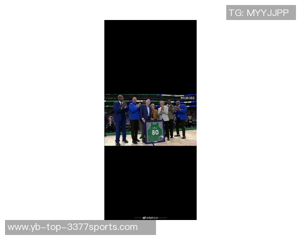 福克斯:今晚球队在胜利中展现成长与成熟的表现 福克斯:今晚球队在胜利中展现成长与成熟的表现